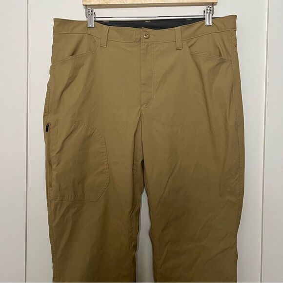 Eddie Bauer Tech Pants Mens 38x30 Tan Fleece Lined Nylon Cargo Stretch Outdoors - Picture 2 of 15